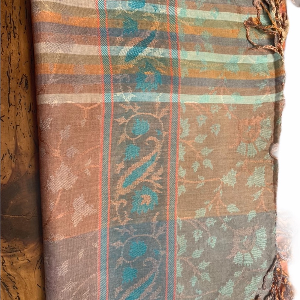 Scarf - Picture 7 of 8